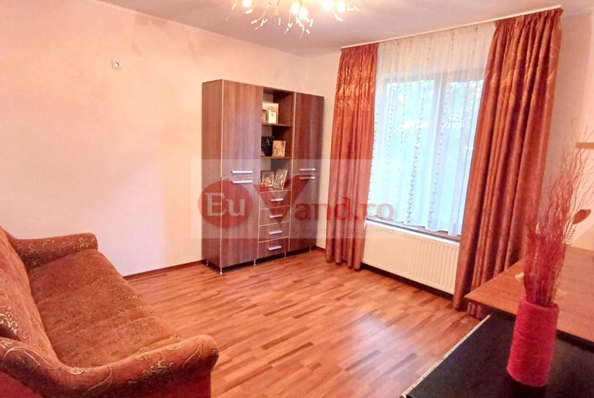 Vila P+1+M, 6 camere, Micro 16, 303 mp utili, teren 406 mp – 272.000 Euro