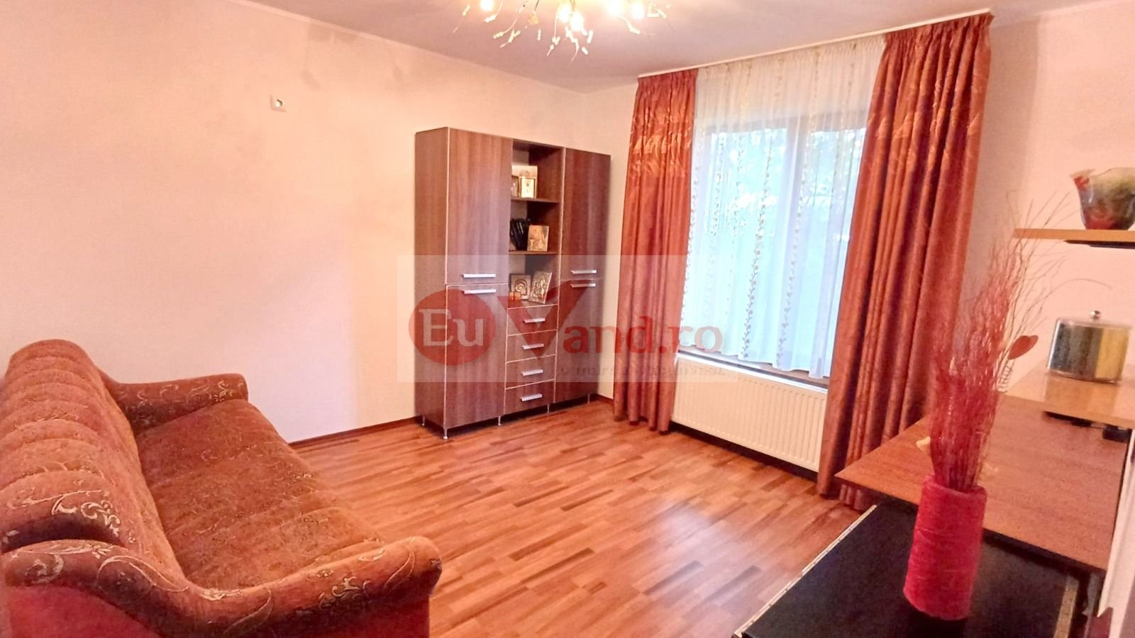37349c8f5e8242409d8943bdd1876746 Vila P+1+M, 6 camere, Micro 16, 303 mp utili, teren 406 mp – 272.000 Euro
