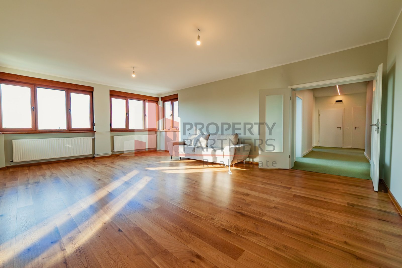 38827d62656043028b68e16b13e14bf4 Apartament Duplex Elegant cu Terasă Panoramică – Dealul Cetății, Brașov