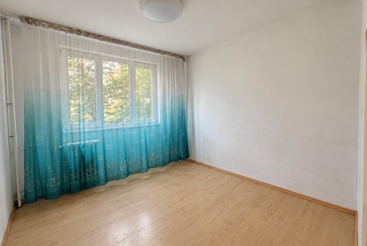 3 camere lângă metrou Romancierilor / Etaj 2/4 /Bloc reabilitat
