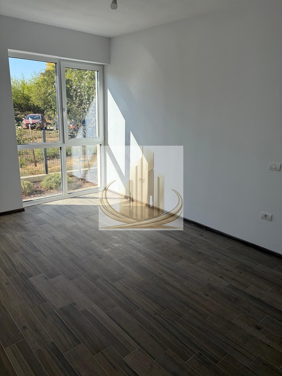 3e13dce704b34be799e50e288e83bbd8 Apartament tip SAD de vânzare –locație excelentă!