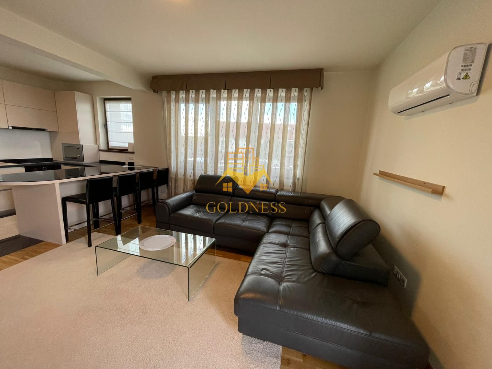 4057f42d506e44d8900f81d715b9be4d 2 camere, modern, parcare, gradina 110 mp Europa, Lumina, Pet-Friendly