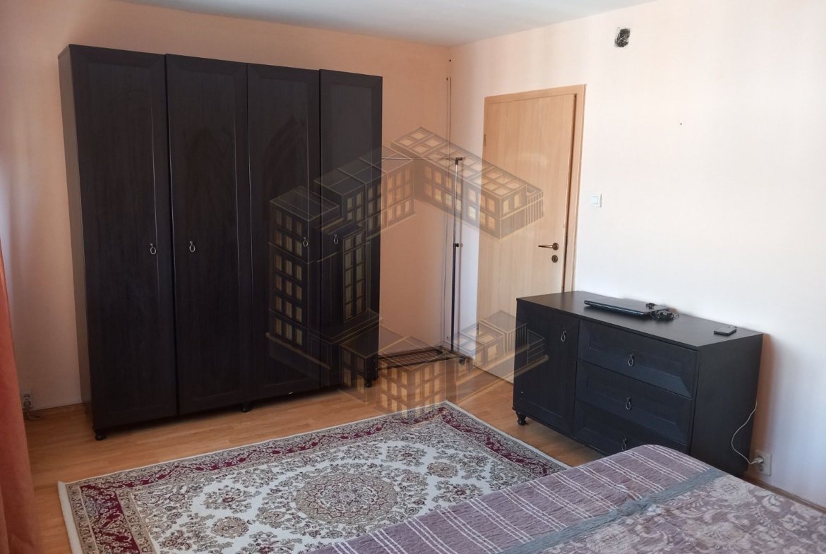 Apartament cu 2 camere, decomandat, de vanzare, zona Aradului