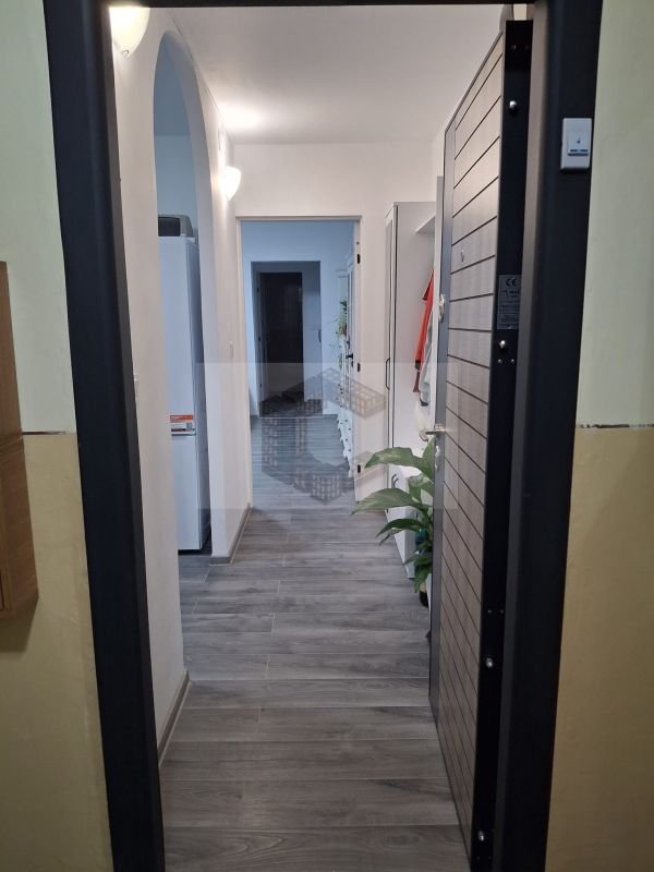 Apartament cu 2 camere , renovat , situat în zona Iosefin