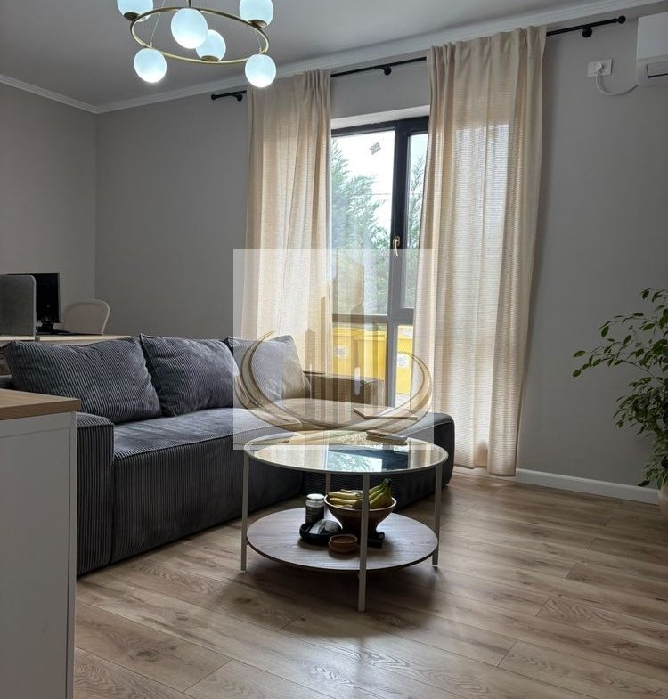 Apartament cu 2 camere, modern, cu parcare inclusă