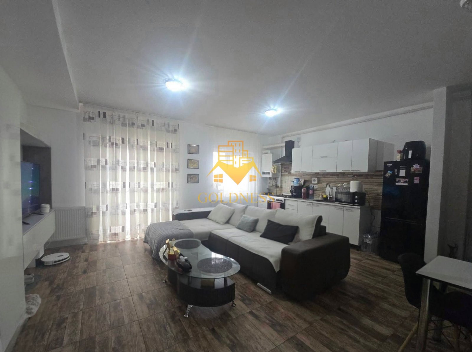 41ddec71c9b14f079f2af4696cafd792 3 Camere open space, Parcare, Zona Sesul de Sus, Profi, Pepco
