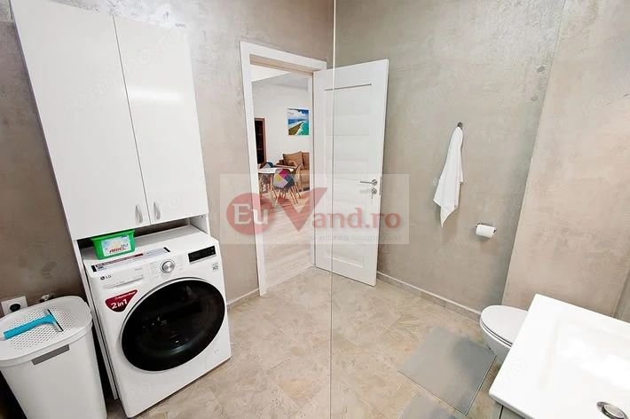 De inchiriat apart. 2 Camere – Riviera – Vedere Dunăre și Parcare Privată