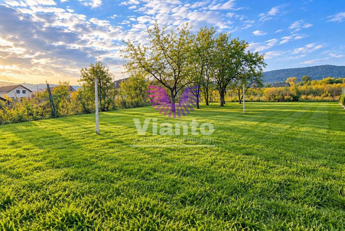 Teren intravilan de vanzare / Cornatel / 1200 mp