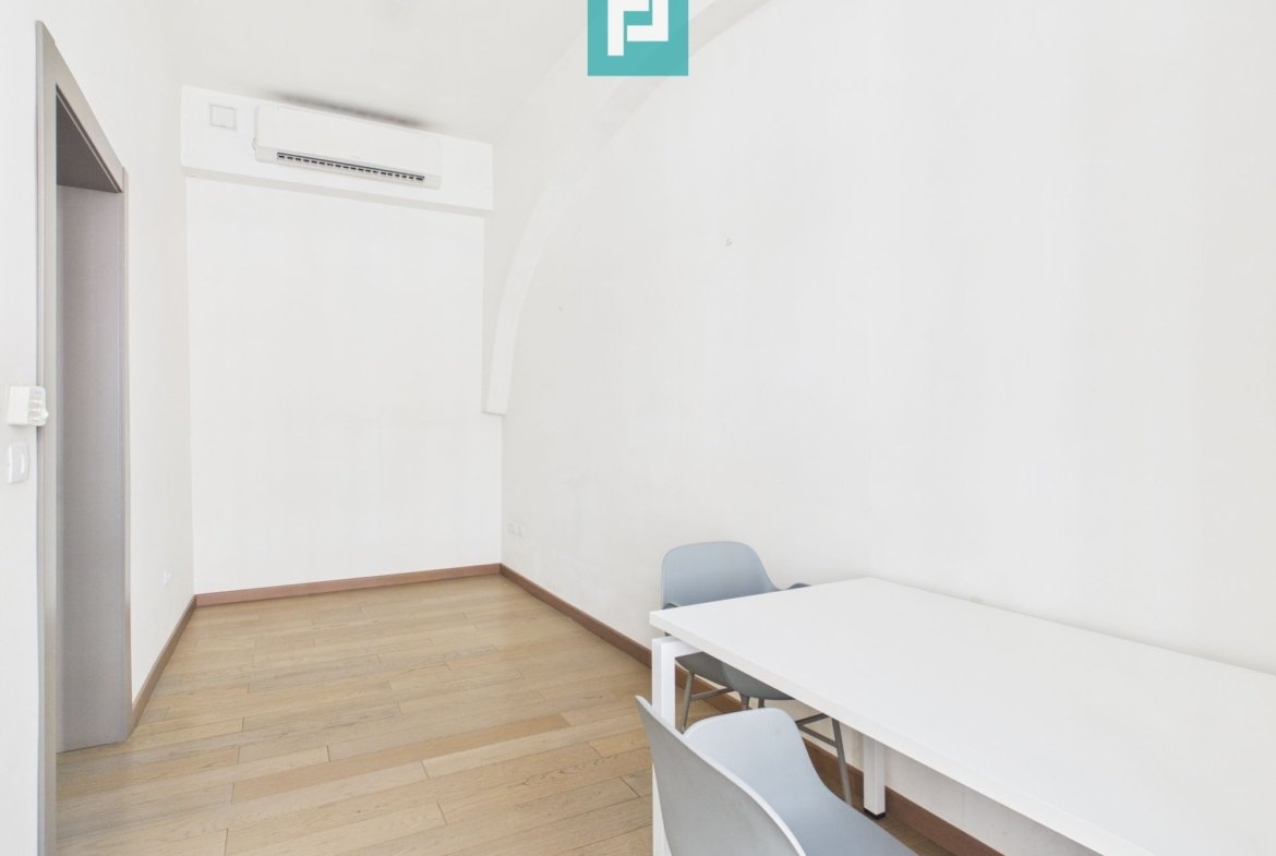 Spațiu de birouri cu 2 camere | Zonă Centrală