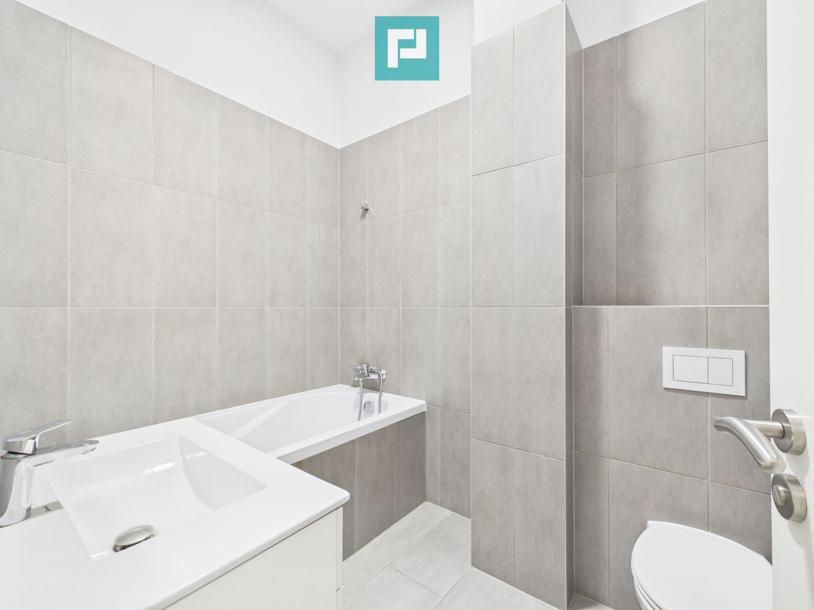 4382011b54604548b7c38f13f598d3c4 Spațiu de birouri | 3 camere | 107 mp | Central