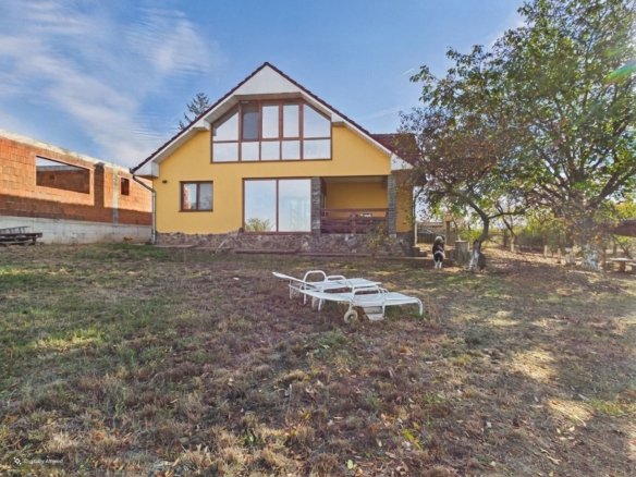 Casă în Leș, 170 mp, teren 961 mp
