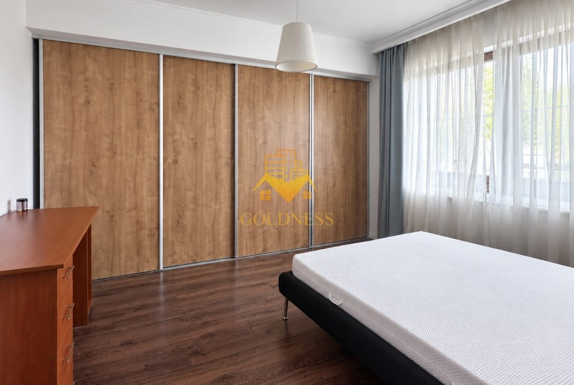 2 camere open space, Parcare, Complex Luminia, Europa, Mega Image