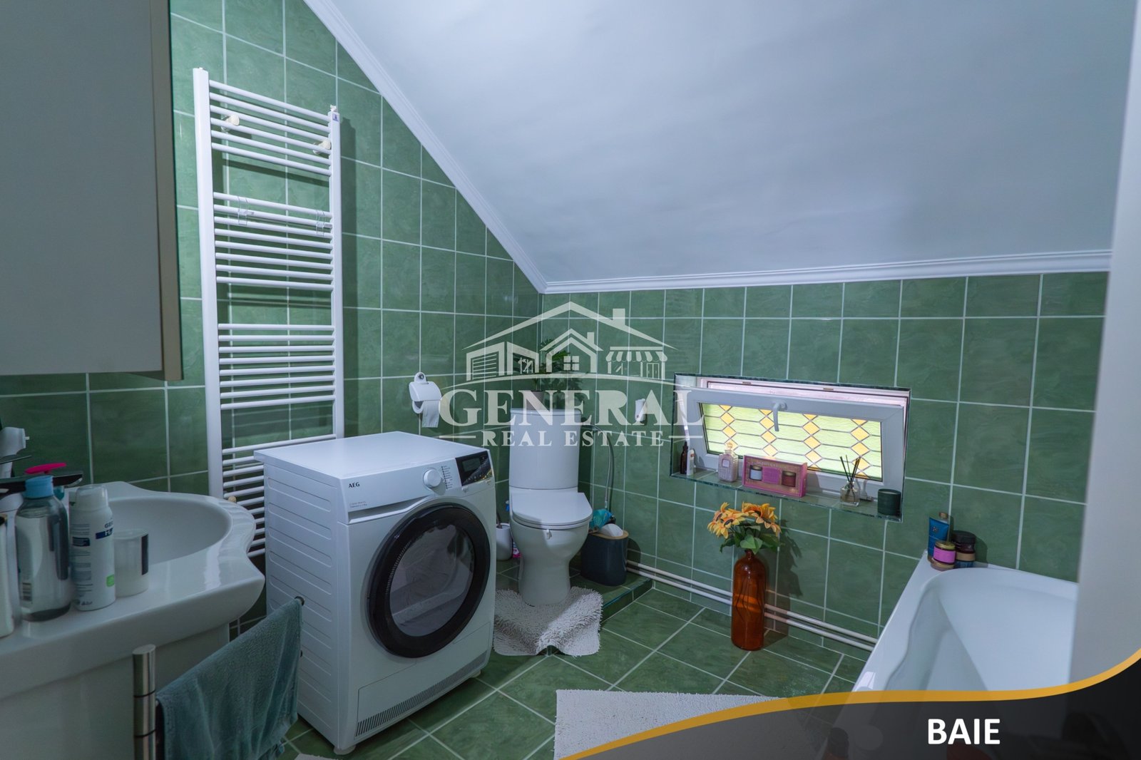 478cad7cff3a4db4ba08c8f30bfae810 Casa de vanzare zona centrala in Baia Mare 200m2 casa si 420 teren