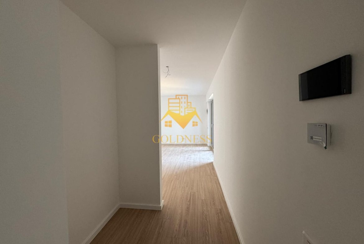 Birou 2 camere open space, Era Hexagon, Parcare, Bloc Nou, Semicentral