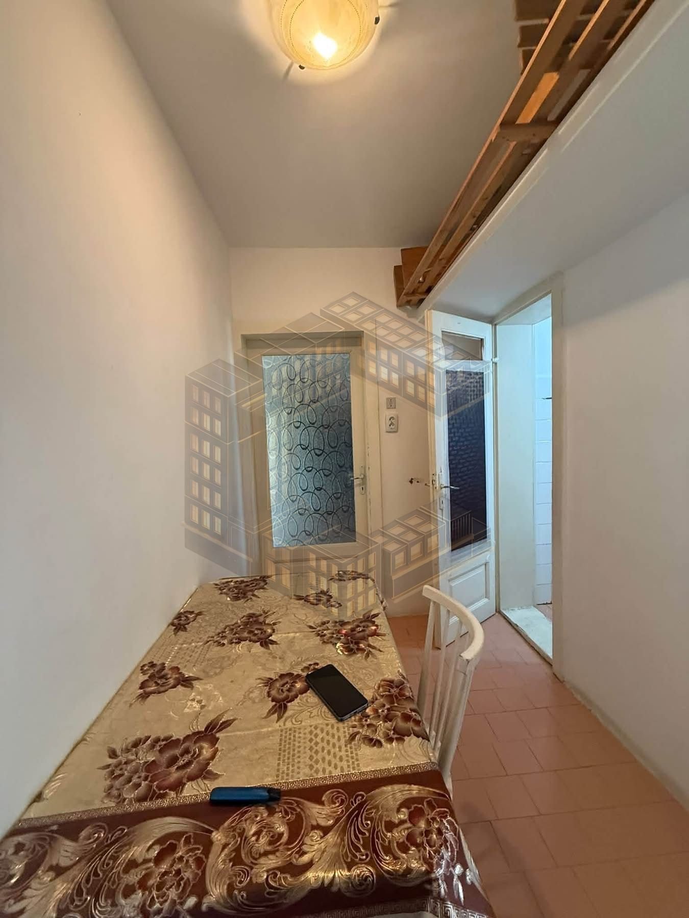483ed08ff202448a80ca5a975a3b5b42 Apartament cu 2 camere, semidecomandat,etajul 2, zona Sagului