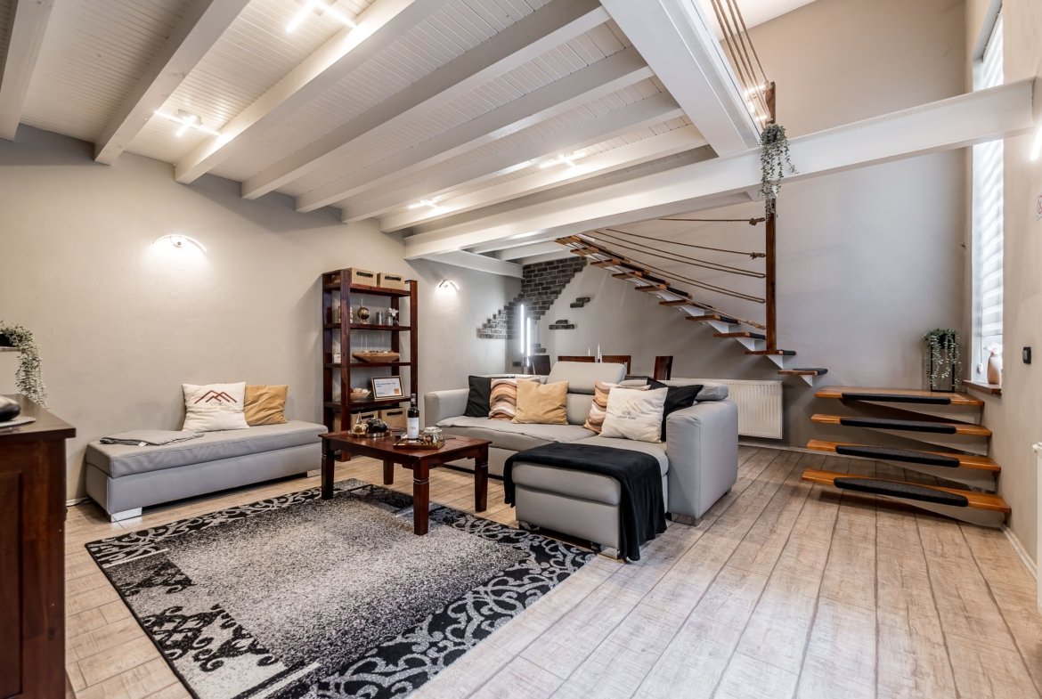 Ultracentral Arad | 90 mp | mobilat complet | 2 băi