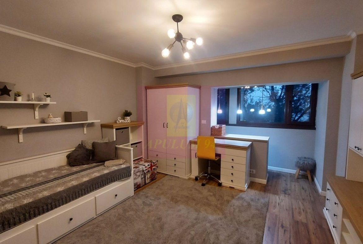 Vand apartament 3 camere Bd Libertatii