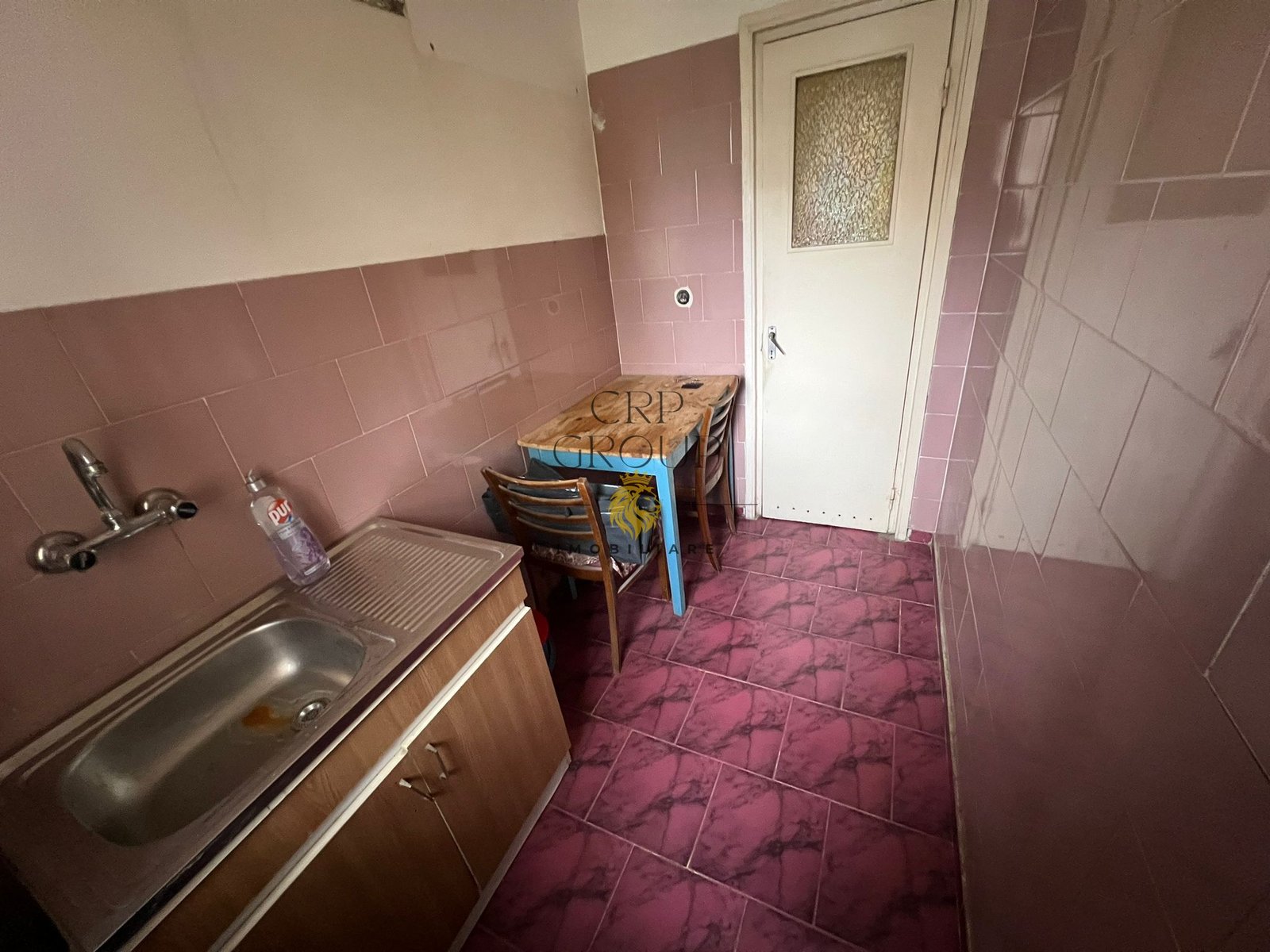 Apartament 4 camere, etaj 1/4, zona Mausoleul Eroilor – Sud