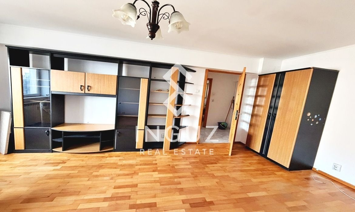 Apartament de închiriat | 2 camere | Decomandat | Zona Piața Muncii