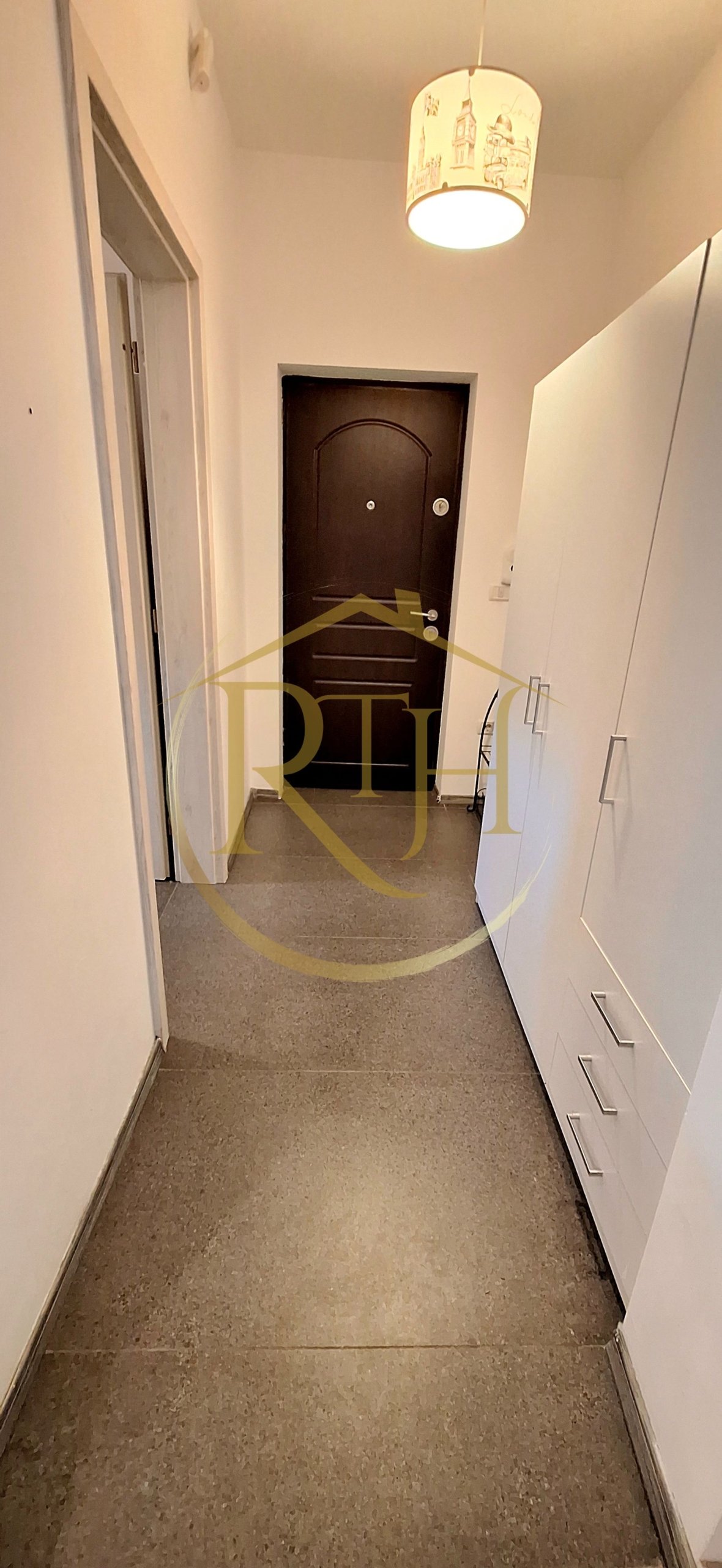 Apartament de inchiriat, 2 camere, Giroc zona centrala, langa Scoala