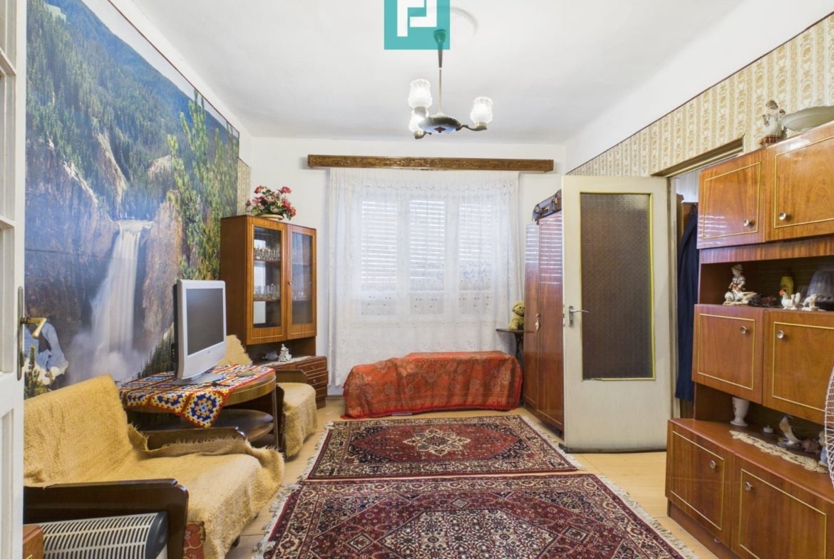 Casă individuală cu 4 camere, zona Centrală