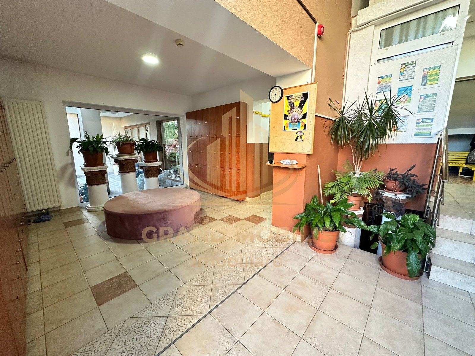 4b15676b191449e7acc89fa1d0e9bafe Grădiniță / After-school complet funcțional | 17 săli | Preț imbatabil