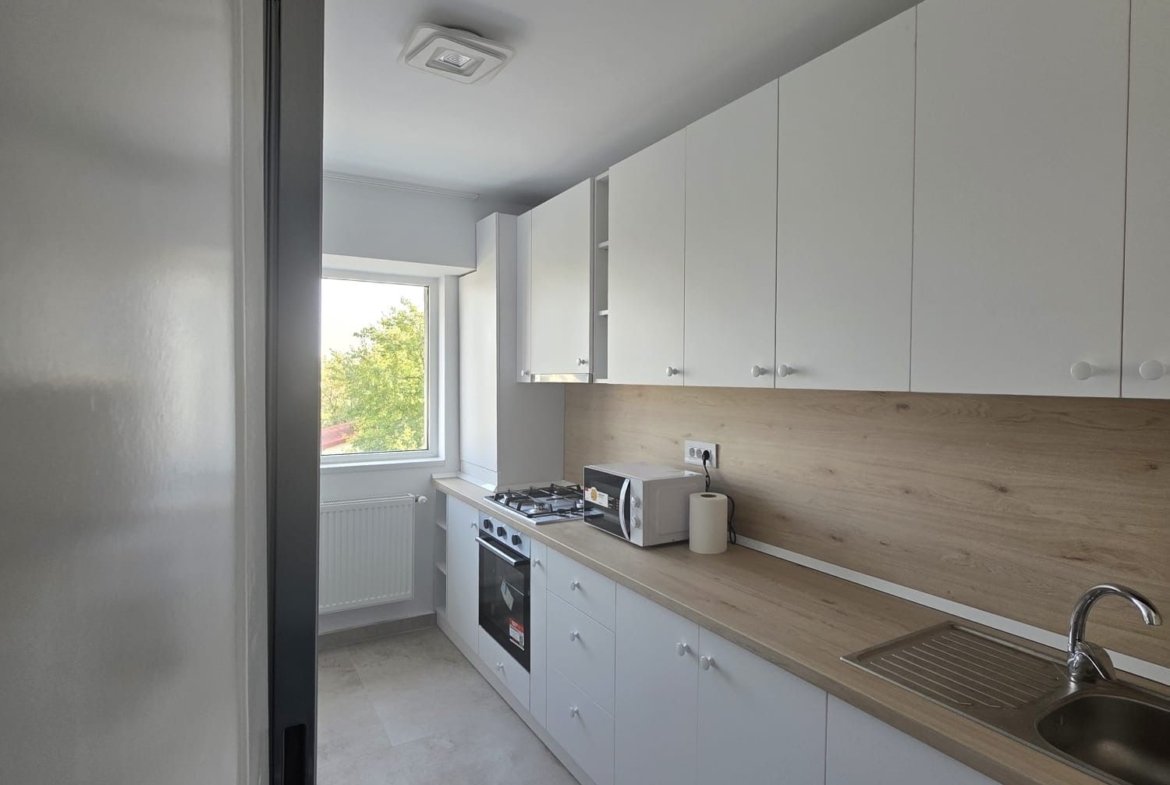 Apartament 3 camere de inchiriat