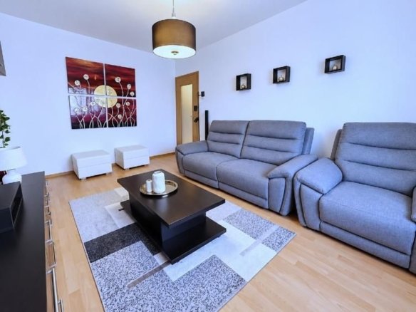 Apartament 3 camere, etajul 1 zona Bucovina-Torontalului