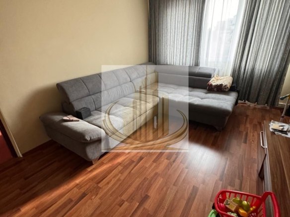Apartament 3 camere 70 mp cu parcare