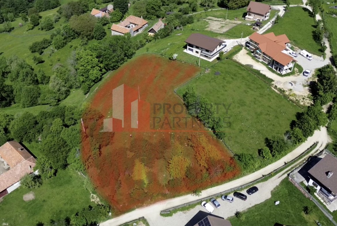 Teren cu priveliște spectaculoasă în Bran – Sohodol