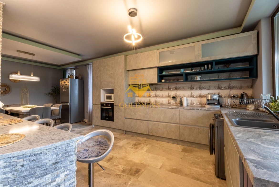 3 camere, 150mp,modern,parcare,gradina,terasa,Europa zona Calea Turzii