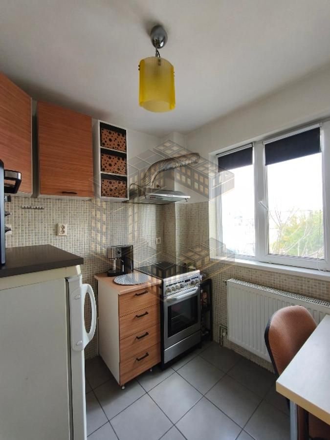 4d048d77f70f477dabdacb90c8a1247c Apartament cu 2 camere, renovat, etaj intermediar, zona Complex