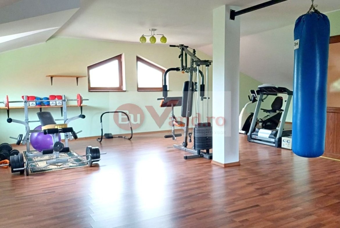 Vila P+1+M, 6 camere, Micro 16, 303 mp utili, teren 406 mp – 272.000 Euro