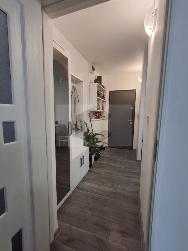 Apartament cu 2 camere , renovat , situat în zona Iosefin