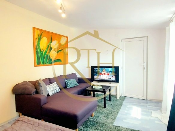 Apartament 1 cameră de închiriat, etaj 1, zona Modern, terasă proprie
