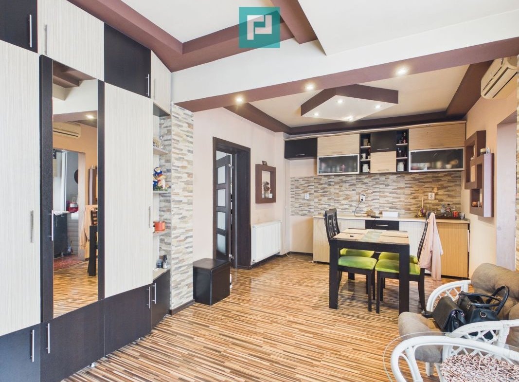 Apartament la Casă cu Curte Proprie, Zona Gării
