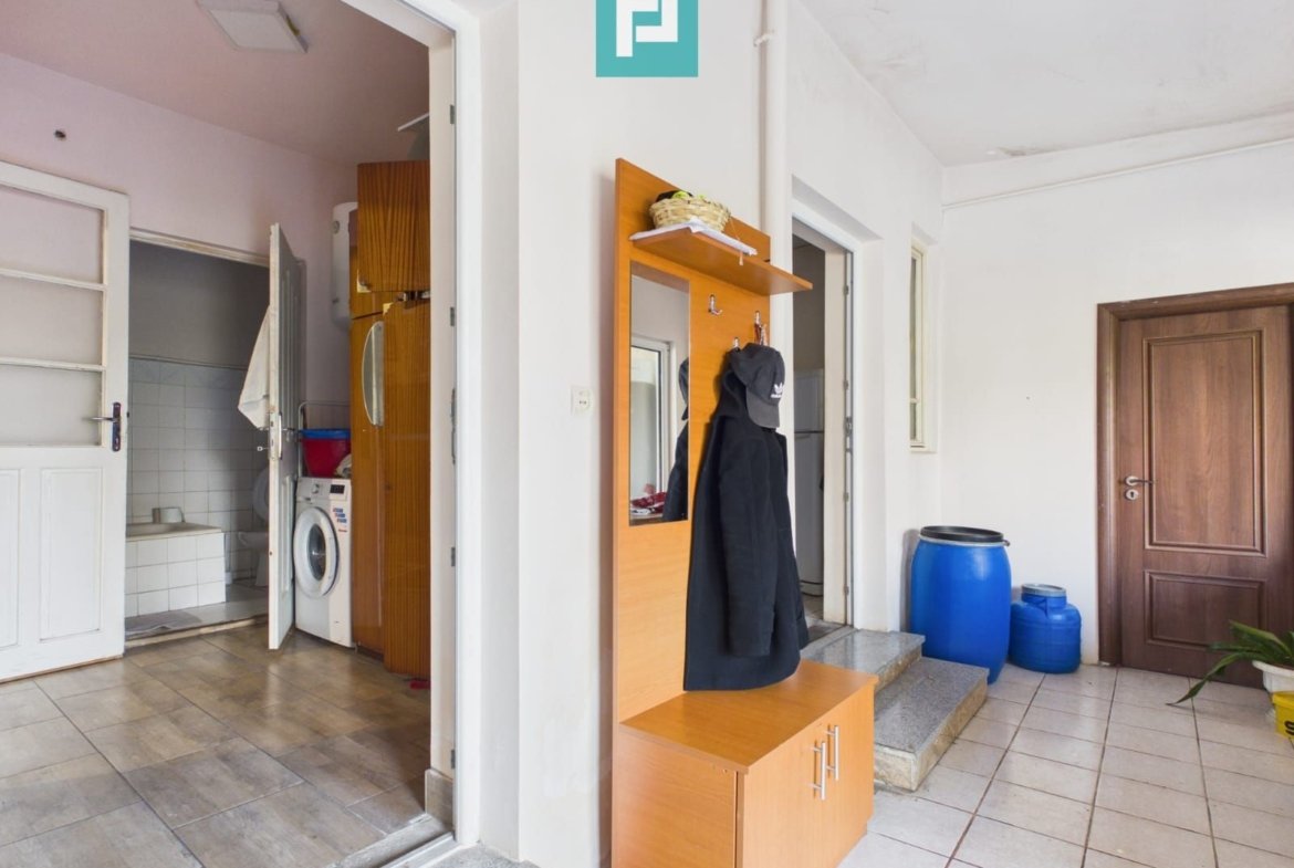 Casă individuală cu 4 camere, zona Centrală