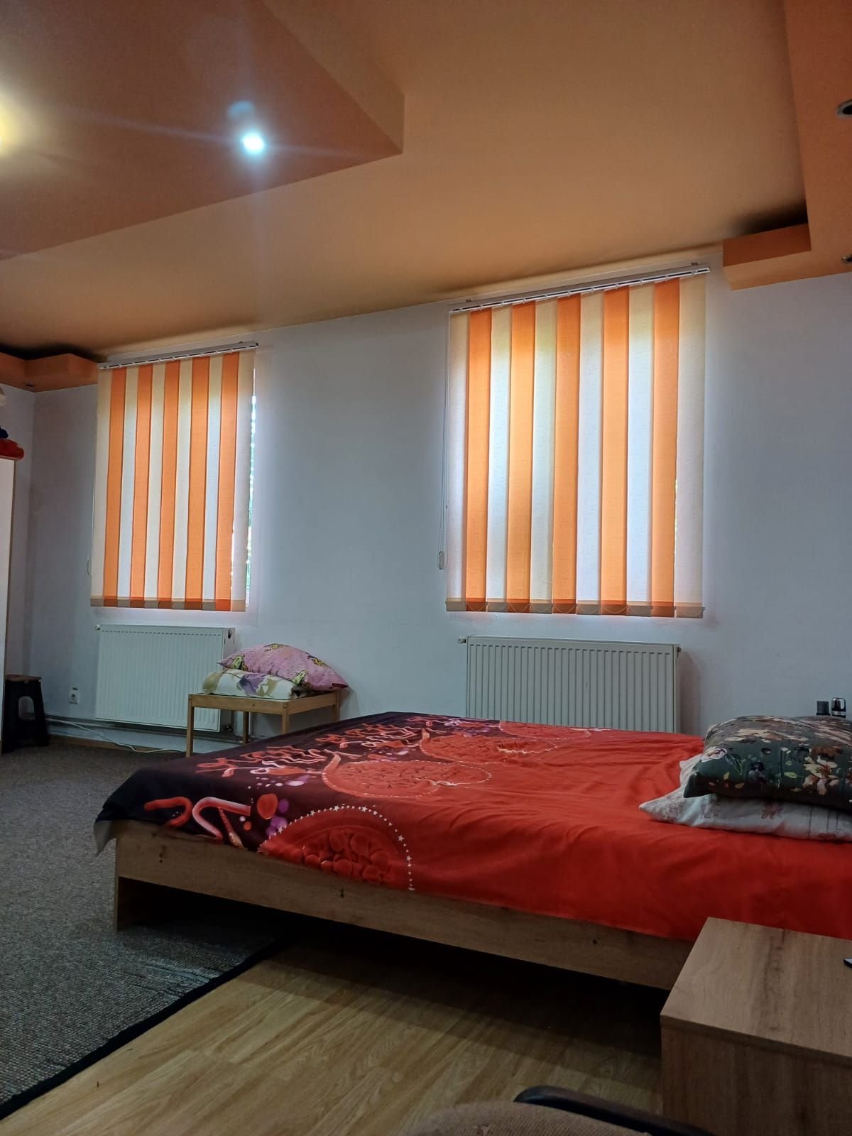Casă 5 camere, curte și garaj în Complexul Studențesc din Timișoara