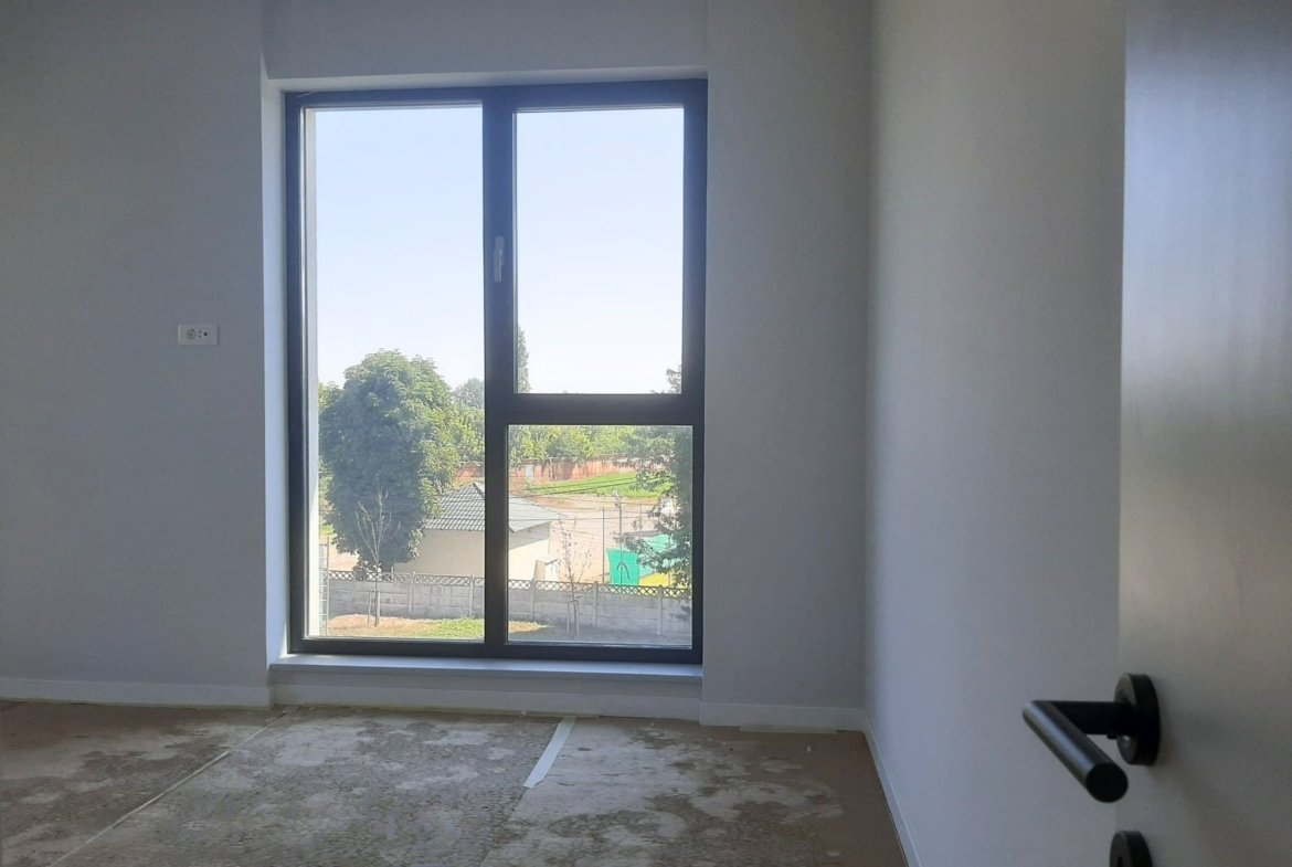 Apartament 3 Camere bucatarie inchisa si Terasă 12 MP cu Vedere Liberă