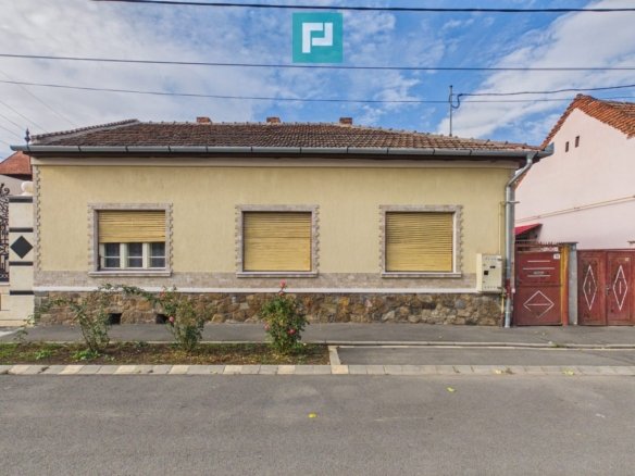 Casă individuală cu 4 camere, zona Centrală