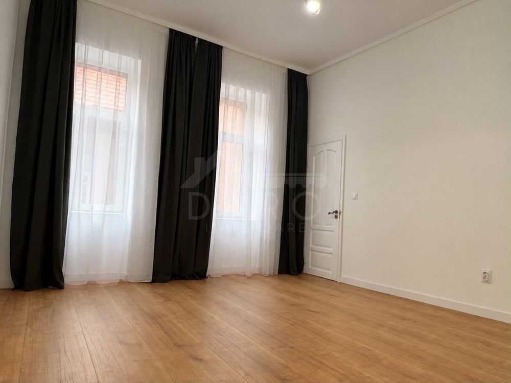 Apartament  complet renovată în inima orașului Târgu Mureș, Piața Trandafirilor