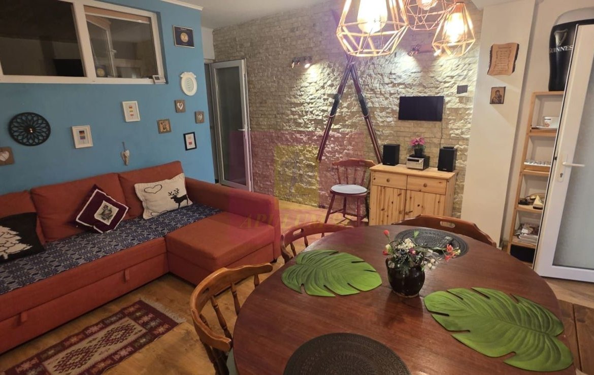 Apartament cu 2 camere de vânzare în Sinaia – Cartierul Furnica