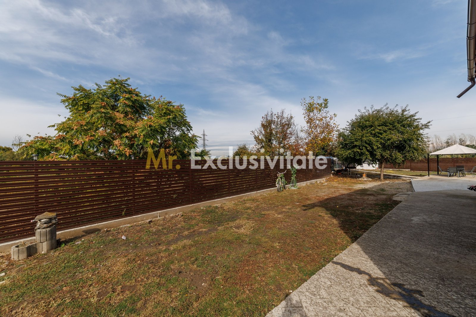 5270605b91a94c3896d55b6796b483ec VILĂ 4 dormitoare, RENOVATĂ COMPLET 2026, Prundu, teren 937 mp