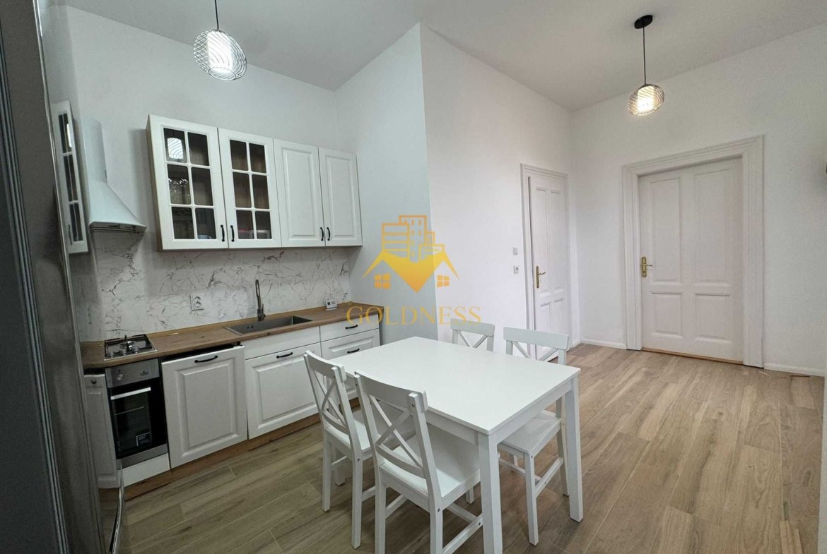 3 camere, UltraCentral, UBB, Barițiu, Mihai Viteazu, Parcare, Horea