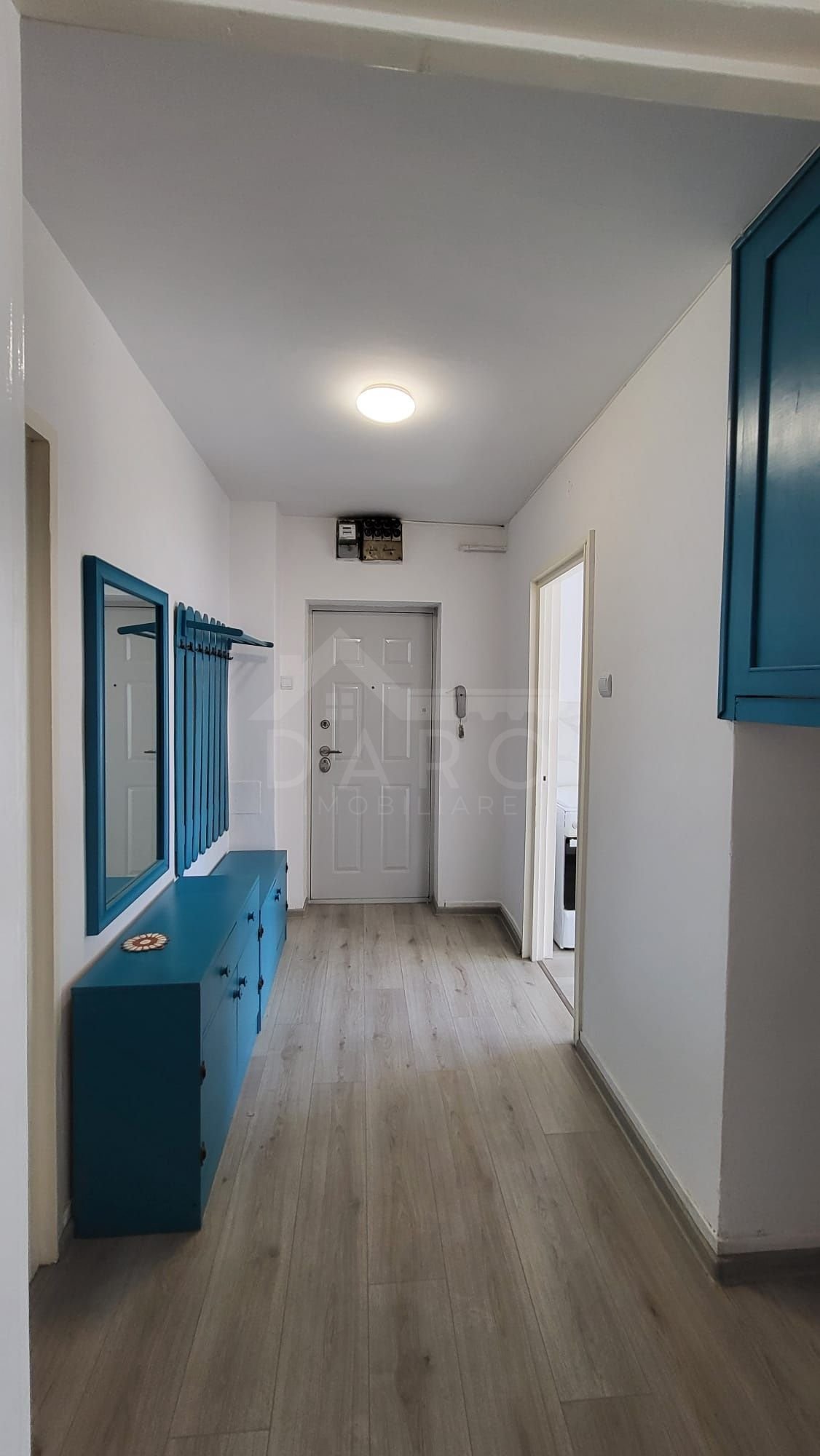 5429ba6aa536412ca9ef54b21660c8a8 Apartament 3 camere de vânzare