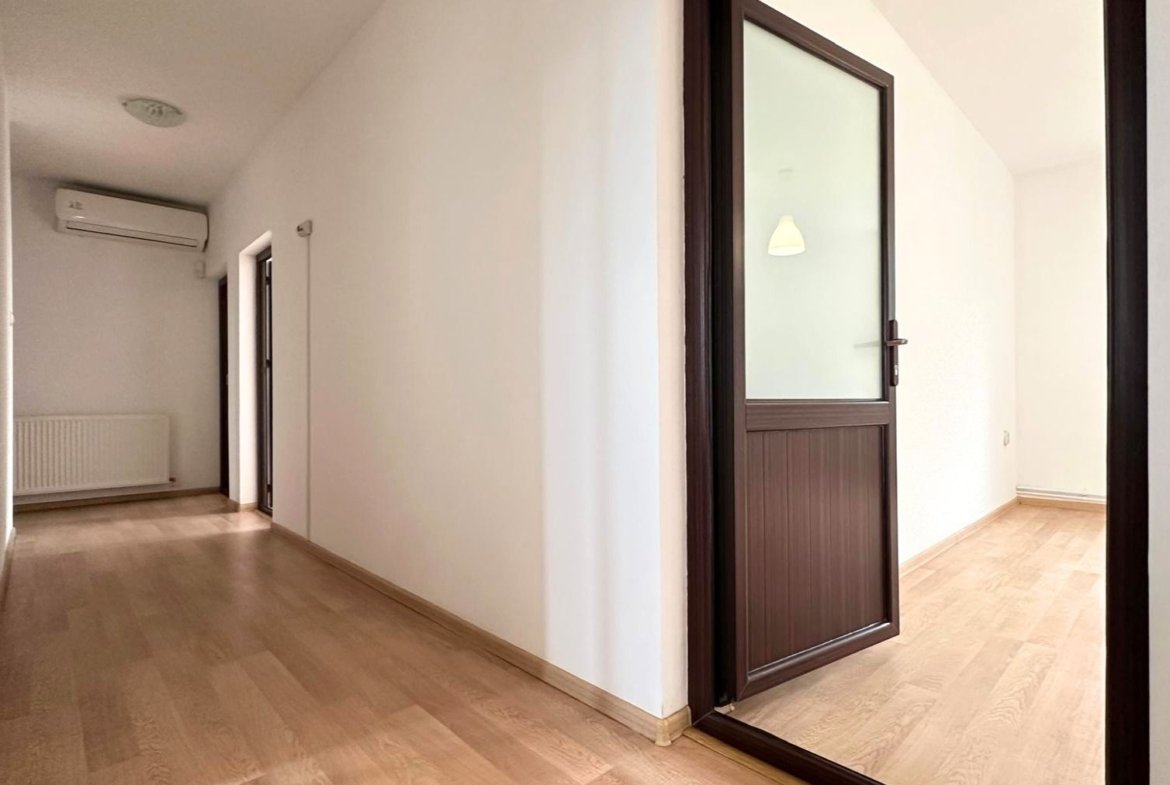 Inchiriere casă complet renovată cu 4 camere  Băneasa, Sector 1