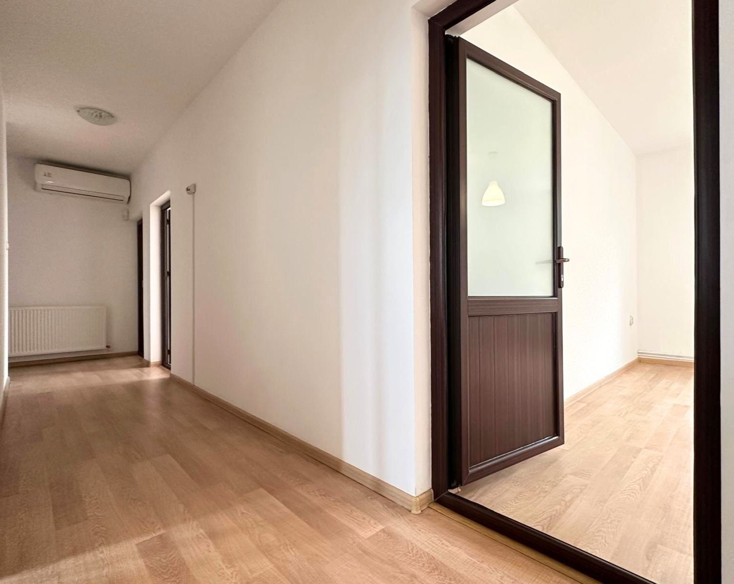 5476716c5528426d89a5ee48669aec24 Inchiriere casă complet renovată cu 4 camere Băneasa, Sector 1