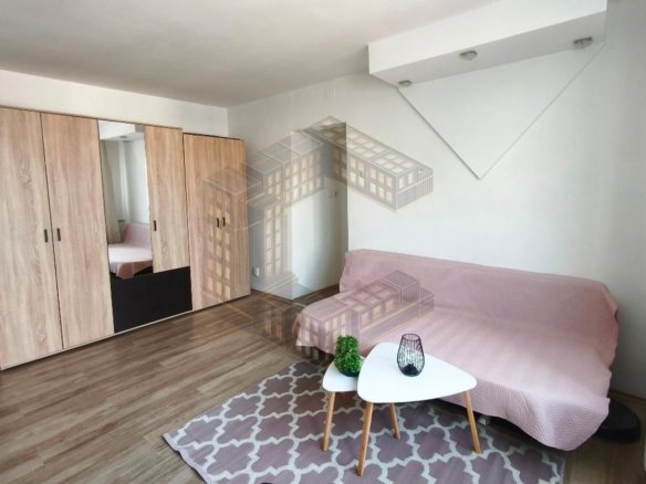 Apartament cu 2 camere, renovat, etaj intermediar, zona Complex