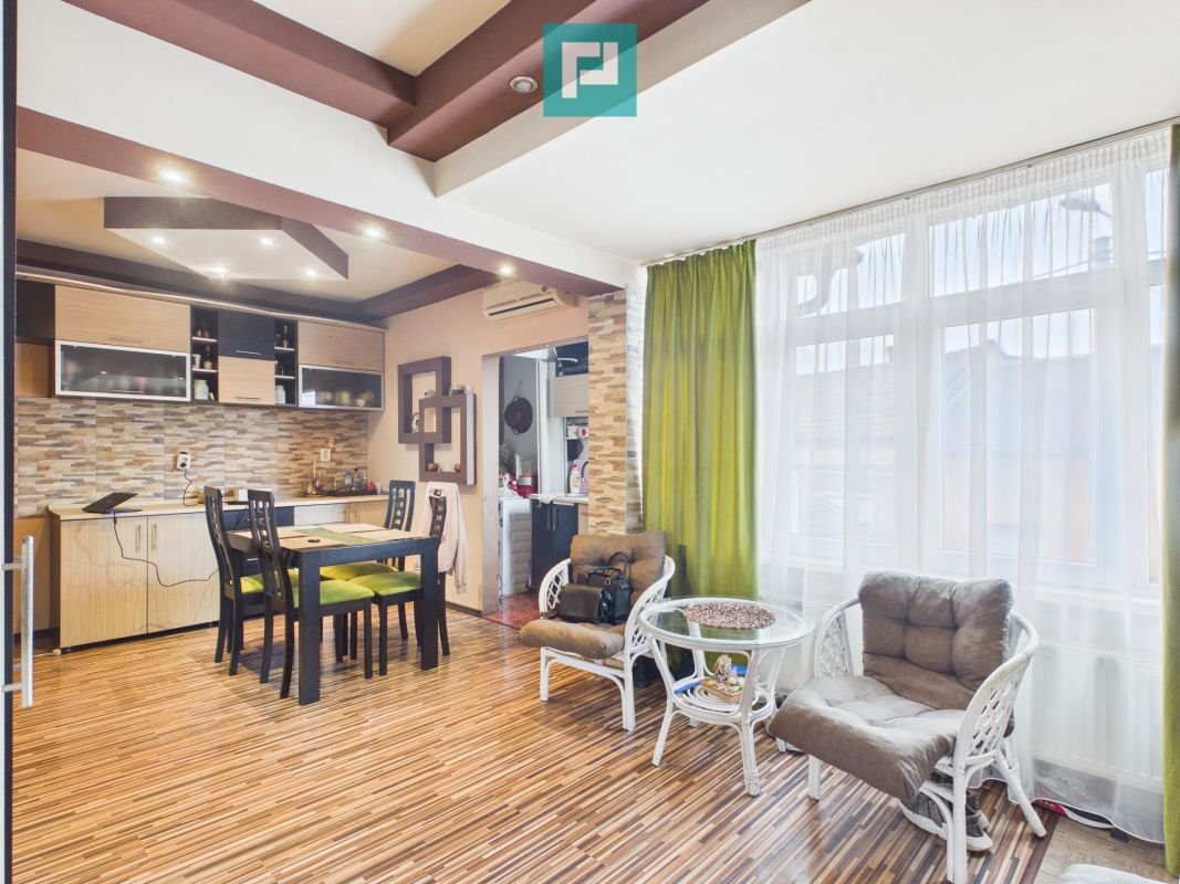 554496287ff84c87b07f066527d6272e Apartament la Casă cu Curte Proprie, Zona Gării