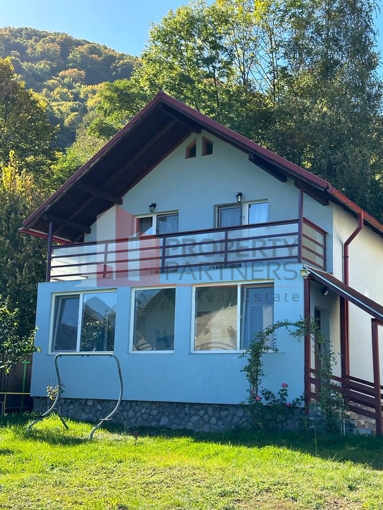 55612c5483984bb2bb1d3c2cb65713e3 Casa de vacanta Bran/ Predelut